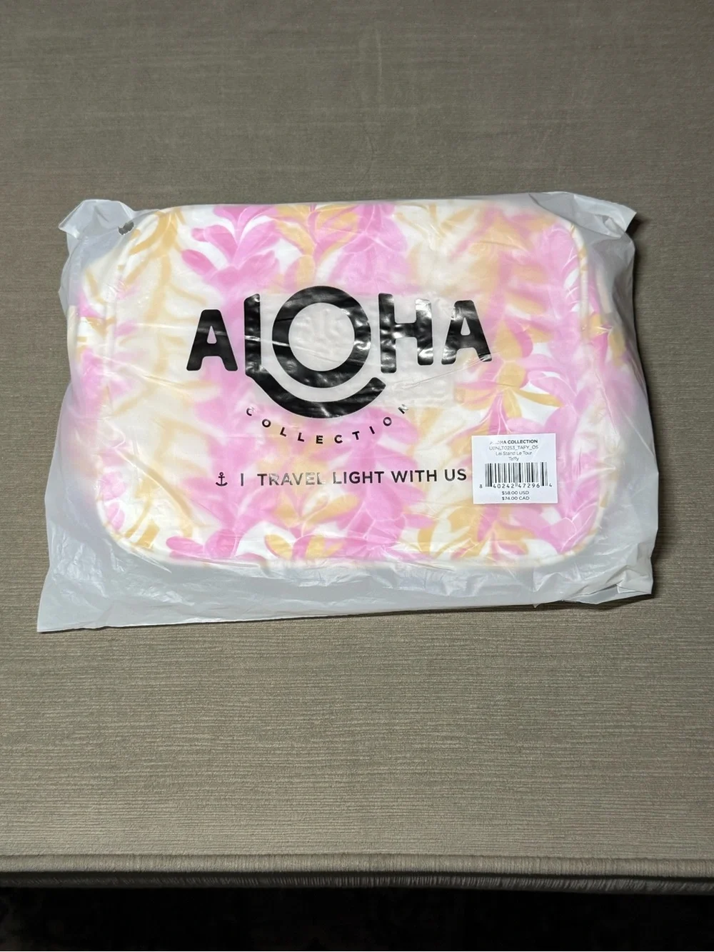 NWT RARE Aloha Collection SUPER SPECIAL LIMITED EDITION Le Tour Lei Stand Taffy